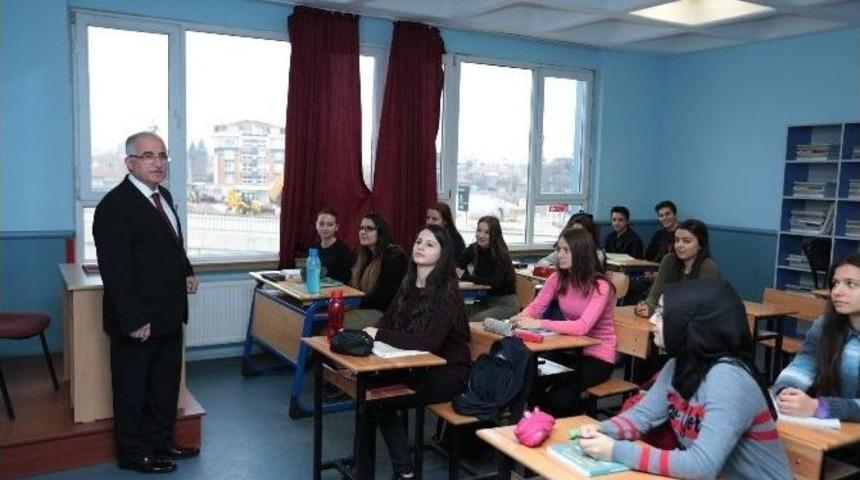 Vali Tuna Kariyer G&uuml;nleri Etkinliğinde