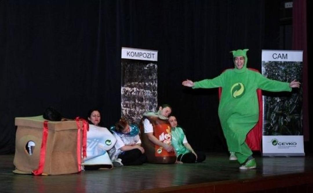 Kartallı Minikler Tiyatro Oyunu İle Geri D&ouml;n&uuml;ş&uuml;m&uuml; &Ouml;ğrendi