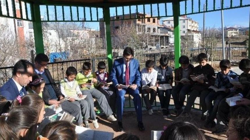 Sincik İl&ccedil;esinde Kitap Okuma Yarışması
