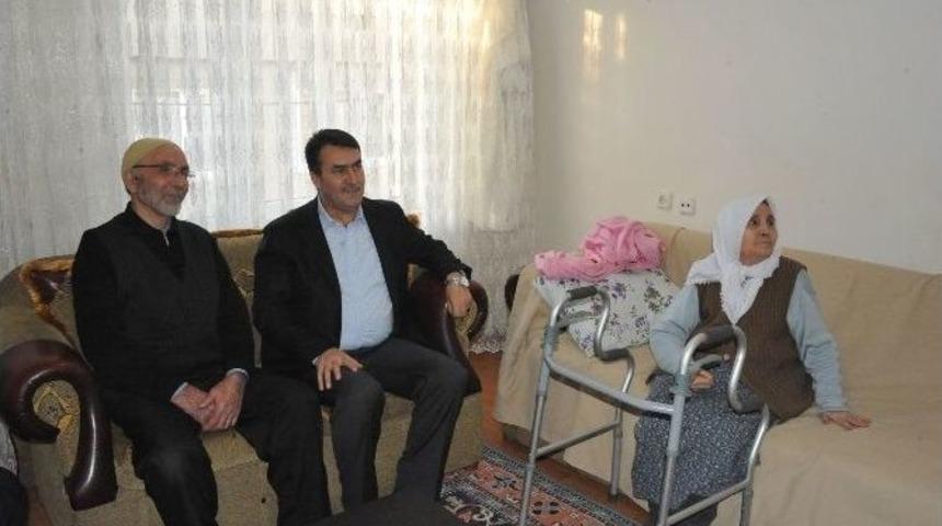 D&uuml;ndar, Fadime Teyzenin Y&uuml;z&uuml;n&uuml; G&uuml;ld&uuml;rd&uuml;