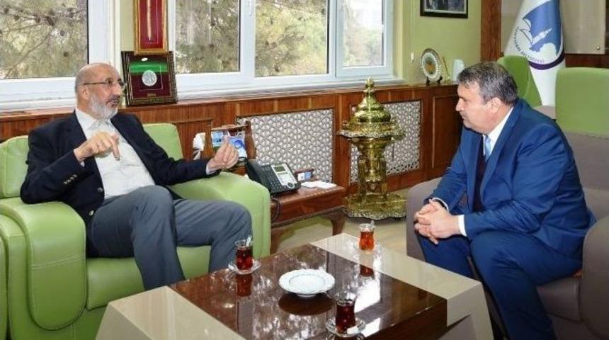 Başkan &Ccedil;er&ccedil;i, Dilipak&rsquo;ı Makamında Ağırladı