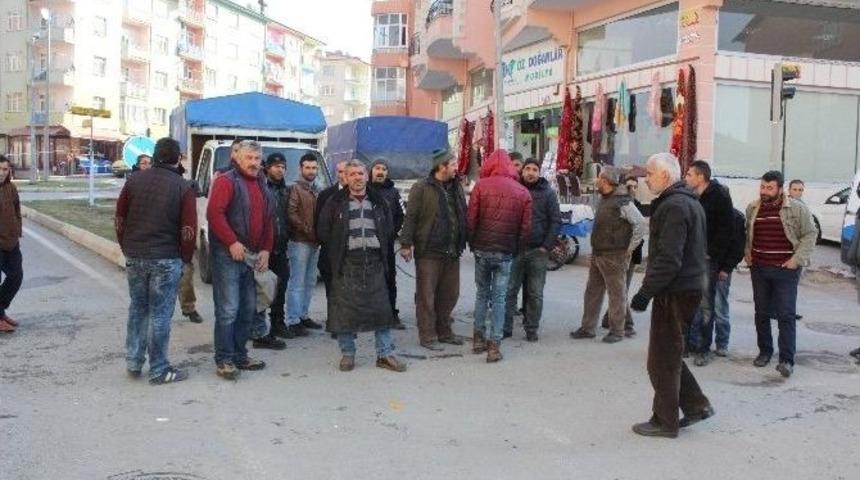 Pazarcı Esnafının Yer Tepkisi