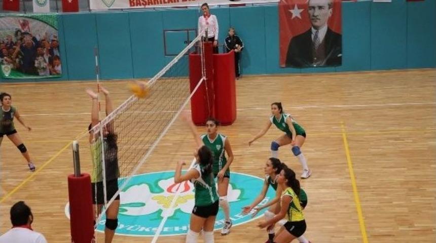 Gen&ccedil; Sultanlar Dolu Dizgin