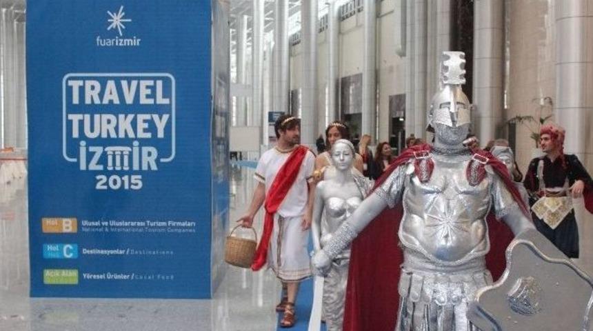 Soğuk Heykellerden Sıcak Tanıtım