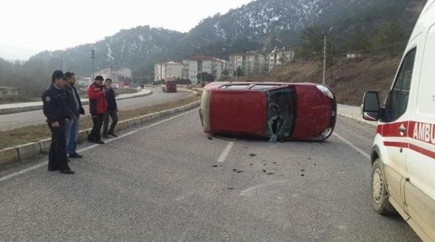 Han&ouml;n&uuml; Chp İl&ccedil;e Başkanı Hasg&uuml;l Kazada Yaralandı