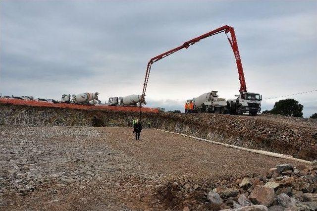 Edip Uğur, Su Deposu Ve Terfi İstasyonunun Temelini Attı