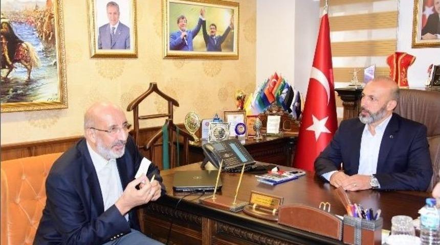 Gazeteci Yazar Dilipak&rsquo;tan Şehzadeler Belediyesi&rsquo;ne Ziyaret