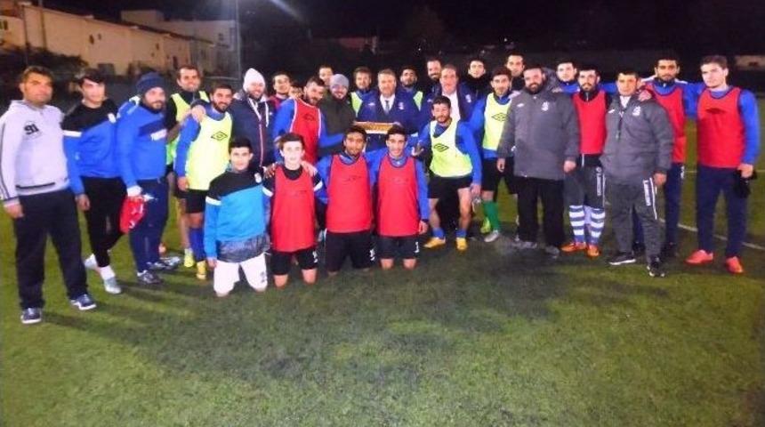 Başkan &Ccedil;er&ccedil;i&rsquo;den Yunusemre Belediyespor&rsquo;a Moral Ziyareti