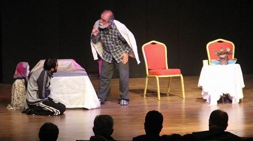 &Ouml;ğrencilere Madde Bağımlılığı Tiyatro İle Anlatıldı