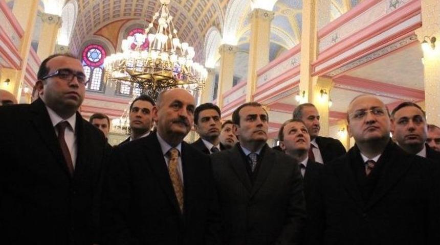 Devlet Erkanı, Musevi Cemaati&rsquo;nin Hanuka Bayramı&rsquo;nı Kutladı