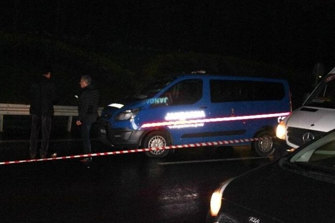 İstanbul Tem&rsquo;de Askeri Araca Silahlı Saldırı: 1 Asker Yaralı