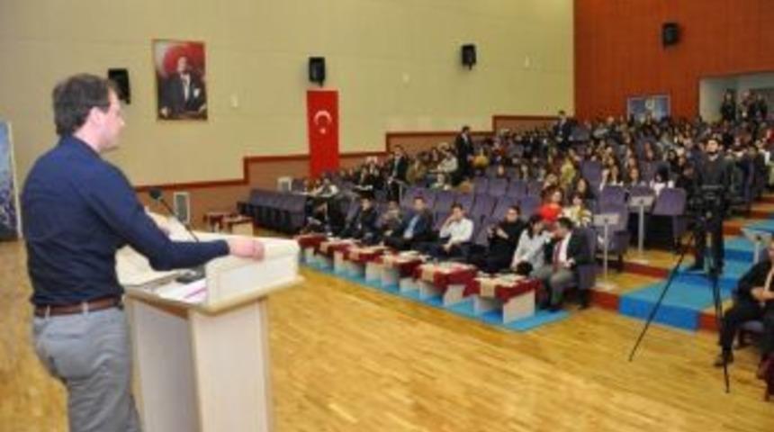 Ae&uuml; &Ouml;ğrencileri Finansal Gelecek Konusunda Bilgilendirildi