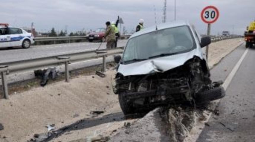 Ekmek Arabası Kaza Yaptı