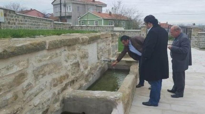 Başkan Ulaş Yurdakul, Tarihi Çeşme Etrafında Yapılan Çalışmaları İnceledi