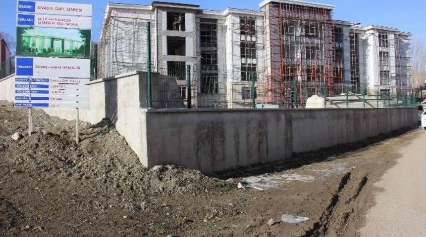 Vali Z&uuml;beyir Kemelek İlkokulu&rsquo;nun &Ccedil;alışmalarında Sona Yaklaşıldı