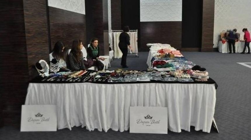 Afyon Eğitim Vakfı İhtiya&ccedil; Sahibi &Ouml;ğrenciler İ&ccedil;in Burs Etkinliği D&uuml;zenledi