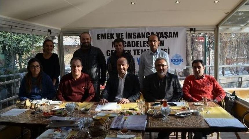 Kesk &Uuml;yeleri 20. Yılda Gazetecilerle Bir Araya Geldi