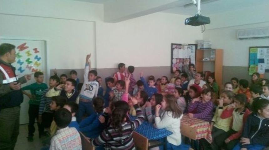 Jandarma&rsquo;dan &Ouml;ğrencilere Trafik Kuralları Eğitimi