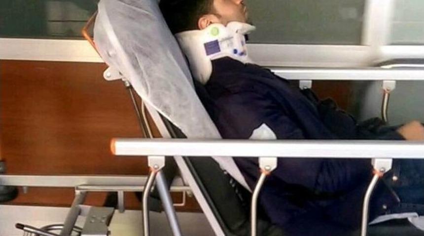 Otob&uuml;s İle Kamyon &Ccedil;arpıştı: 9 Yaralı