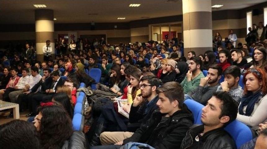 Gelecek End&uuml;stricilerin Elinde