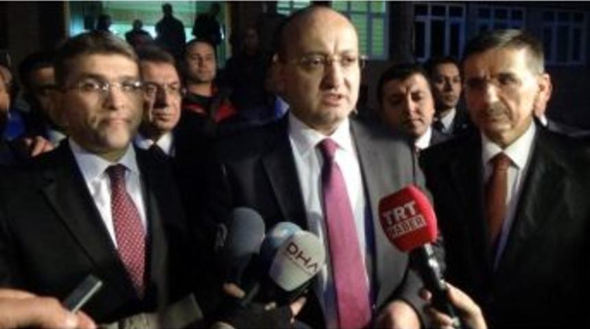 Başbakan Yardımcısı Akdoğan: &ldquo;suriye K&uuml;resel G&uuml;&ccedil;lerin, G&uuml;&ccedil; &Ccedil;ekişmelerine Kurban Ediliyor&rdquo;