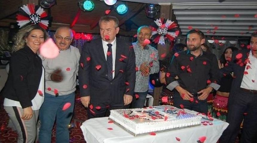 Beşiktaşlılar İhtiya&ccedil; Sahibi Engelli İ&ccedil;in Balo Yaptı