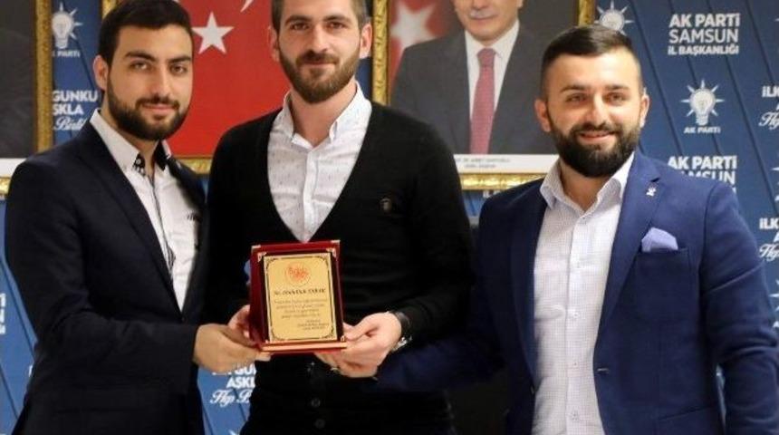 Ak Parti &Uuml;niversite Birimi&rsquo;nde Devir Teslim T&ouml;reni