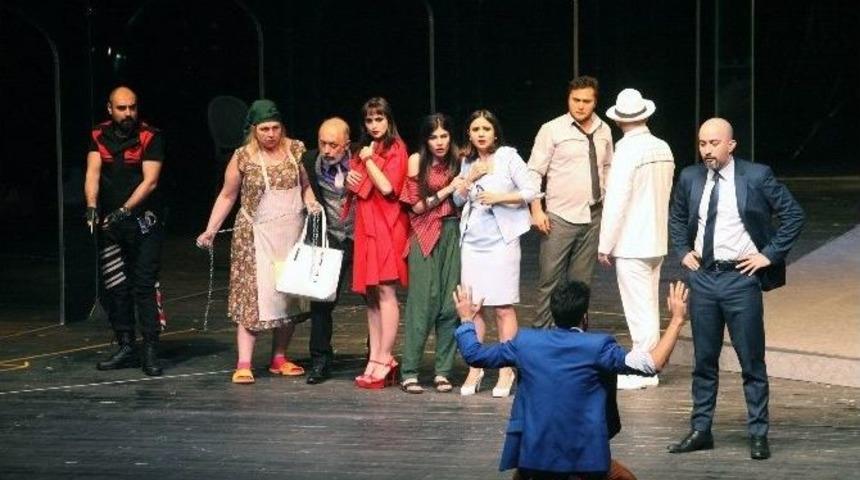 Eskişehir Ve Bakırk&ouml;y Tiyatroları Arasında Karşılıklı Sanat Paylaşımı