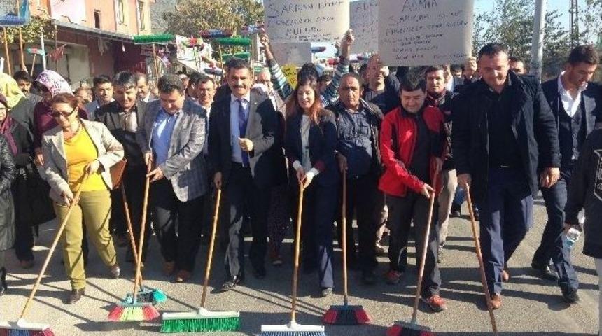 Sarı&ccedil;am&rsquo;da S&uuml;p&uuml;rgeli "&ccedil;&ouml;pl&uuml;ğ&uuml; Hayır" Protestosu