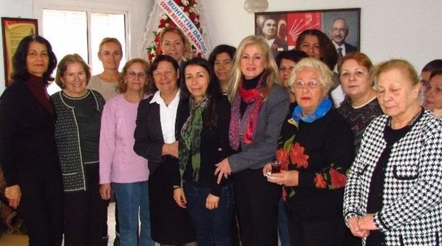 &Ccedil;eşme Chp&rsquo;de Kadınlar, G&uuml;lseli Saatli İle Devam Dedi