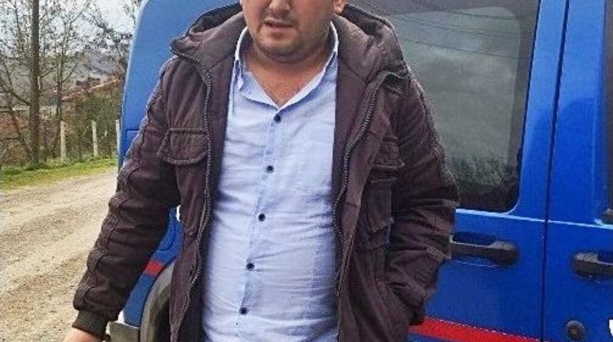 Cenazede Karşılaştığı Husumetlisini Bı&ccedil;akladı