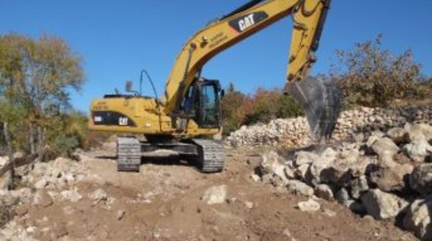 Silifke Belediyesi 12 Kilometrelik Yol A&ccedil;ıyor