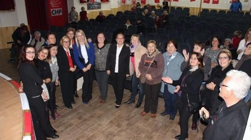 Chp&rsquo;li Kadınlar Hem Oy Verdi, Hem Oynadı