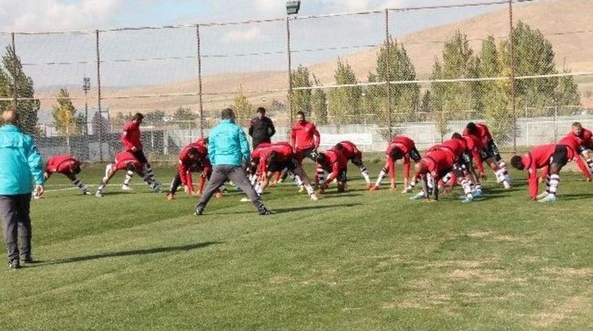 Elazığspor, &Uuml;z&uuml;lmez&rsquo;le Hedef B&uuml;y&uuml;tt&uuml;