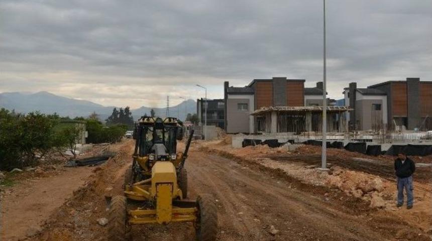 Konyaaltı&rsquo;nda Yeni Yol A&ccedil;ma &Ccedil;alışması