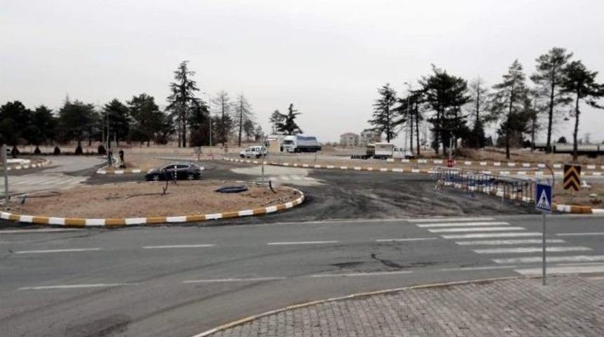 Hasan Emmi Türbesi Kavşağı’nda Yeni Düzenleme Yapıldı