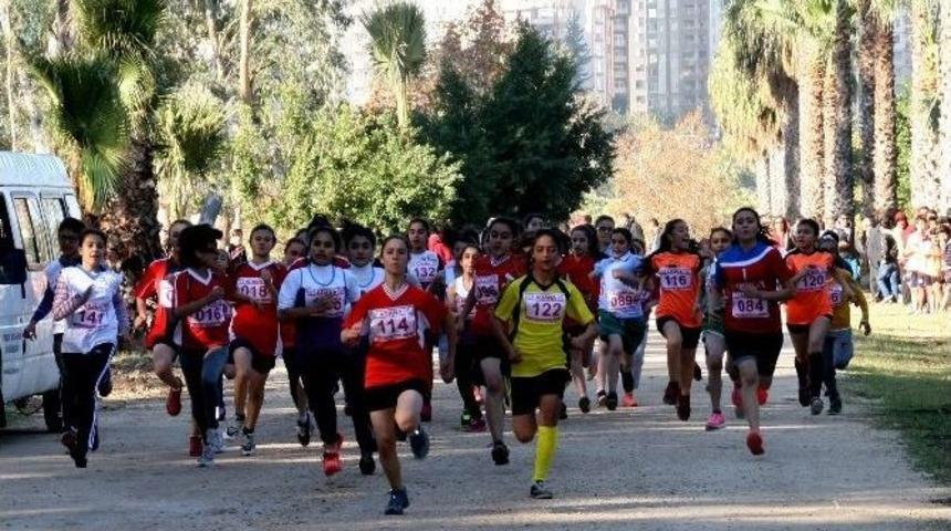 Adana&rsquo;da Okullararası Yıldız Ve Gen&ccedil;ler Kros M&uuml;sabakaları