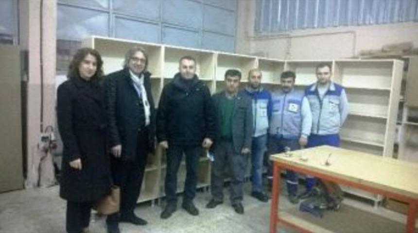 Hastanelerin Kitaplıkları Hazır