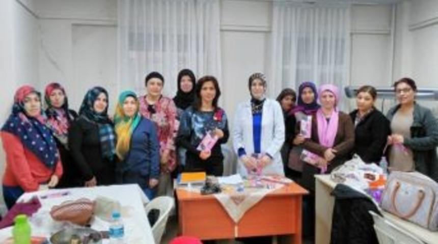 İzmek Kursiyerlerine Kanser Bilgilendirmesi Verildi