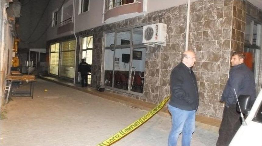 Alacak Davası Kanlı Bitti: 2 &Ouml;l&uuml;, 1 Yaralı