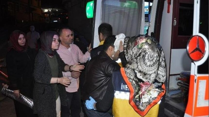 Yaralı Suriyeliye İlk M&uuml;dahale Stajyer Sağlık&ccedil;ıdan