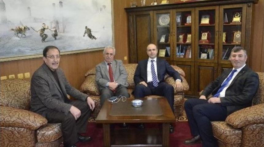 Paland&ouml;ken Belediyesin&rsquo;den Engelli Vatandaşa &Ouml;zel Dizayn Edilmiş Tekerlekli Sandalye