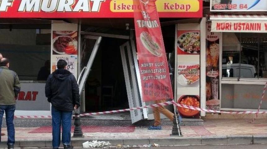 Kebap&ccedil;ıdaki Patlama Korkuttu