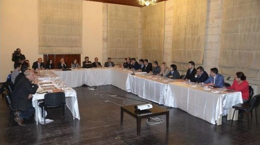 Adana Kent Konseyi&rsquo;nden &rsquo;g&ouml;&ccedil;le Gelenler&rsquo; &Ccedil;alıştayı