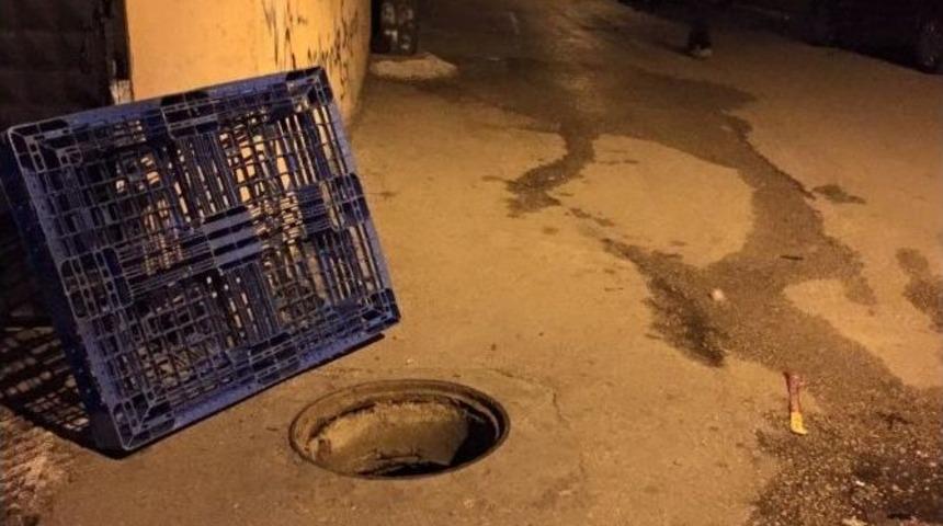 (&ouml;zel Haber) R&ouml;gar Kapağı Hırsızları Kameraya Yakalandı