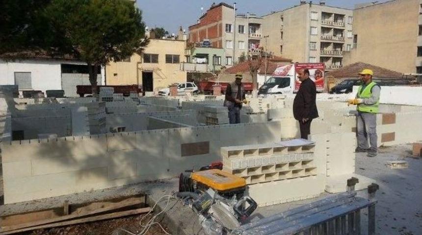 G&ouml;lmarmara&rsquo;da &Ccedil;ocuk K&uuml;lt&uuml;r Ve Sanat Merkezi İnşaatı S&uuml;r&uuml;yor