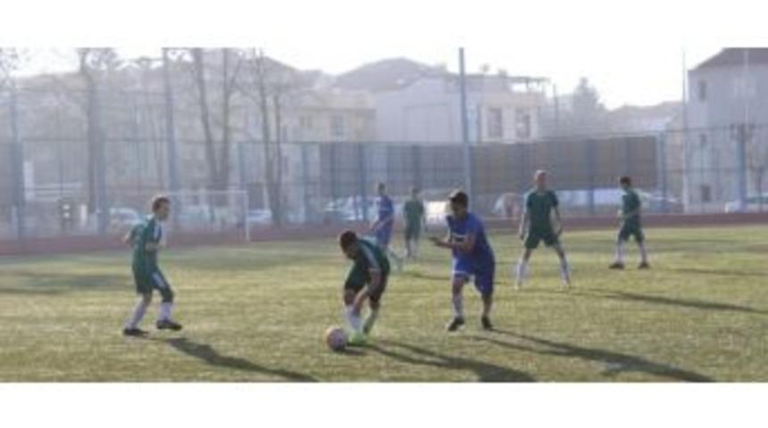 D&uuml;zce&rsquo;de Okul Sporları Futbol M&uuml;sabakaları Başladı
