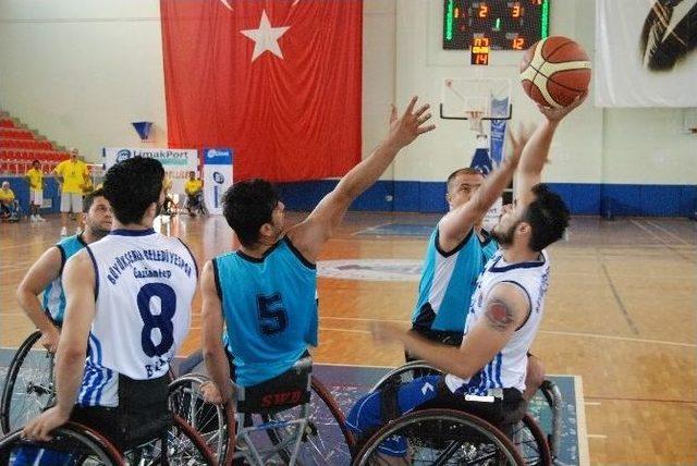 Tekerlekli Sandalye Basketbol Takımı Tarih Yazıyor