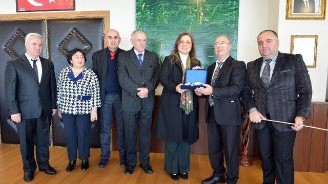 Gürcistan Heyeti Rektörü Ziyaret Etti