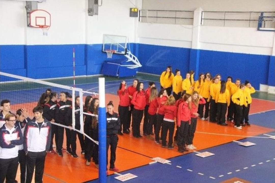 T&uuml;rkiye &Uuml;niversite Sporları Federasyonu Voleybol 2. Lig M&uuml;sabakaları Başladı
